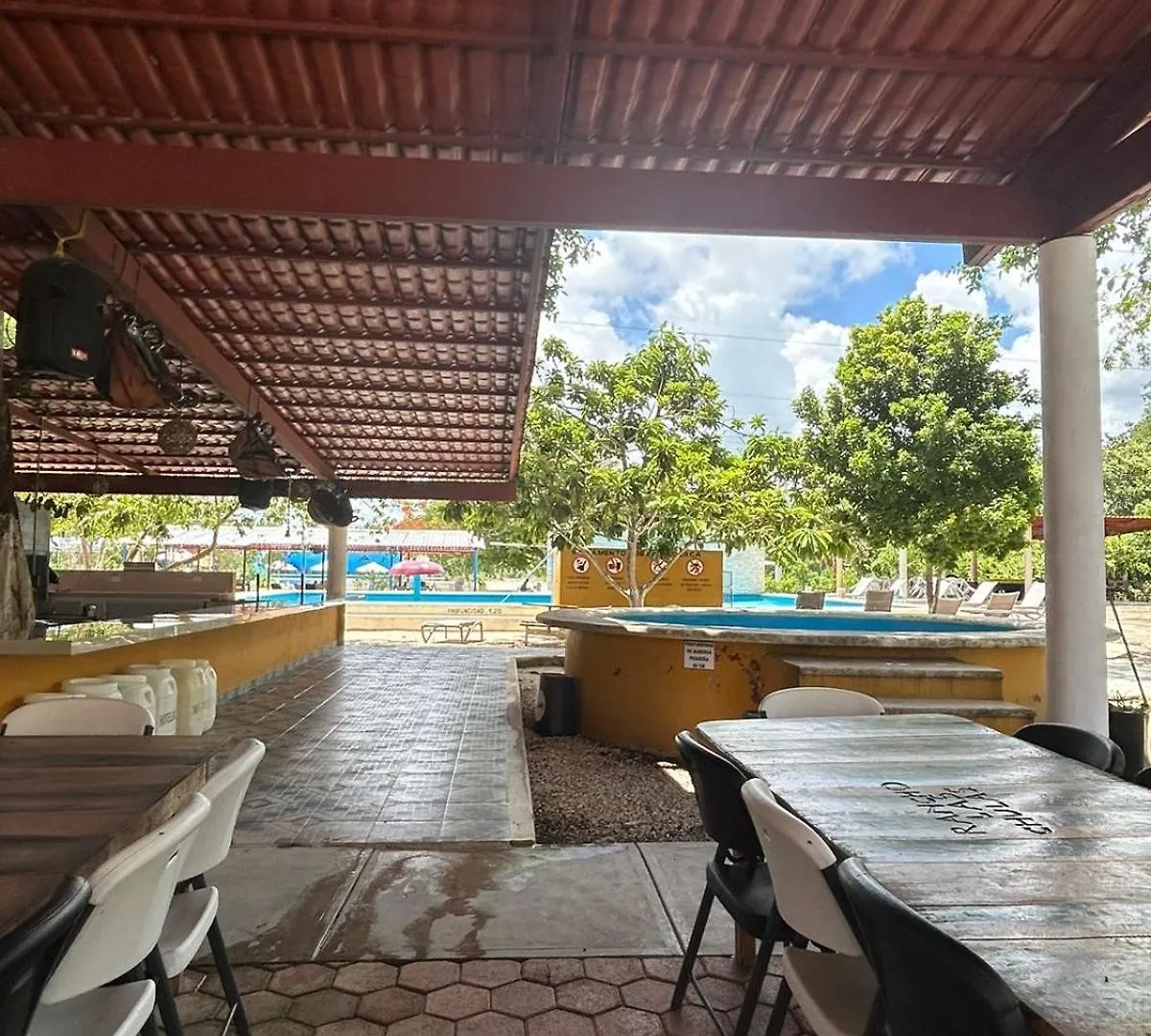 Ranch Las Chulas Hotel And Restaurant 莫雷洛斯港